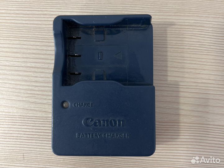 Зарядное устройство Canon