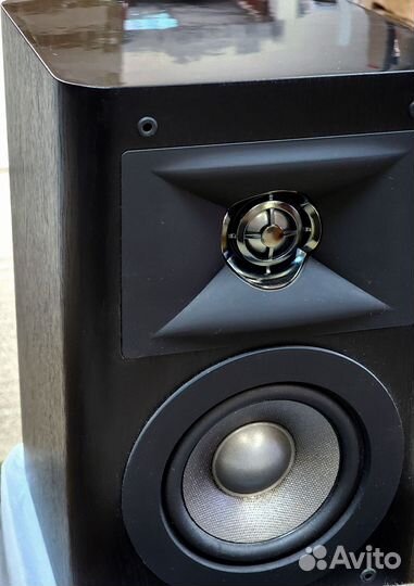 Полочная акустика JBL Studio 220