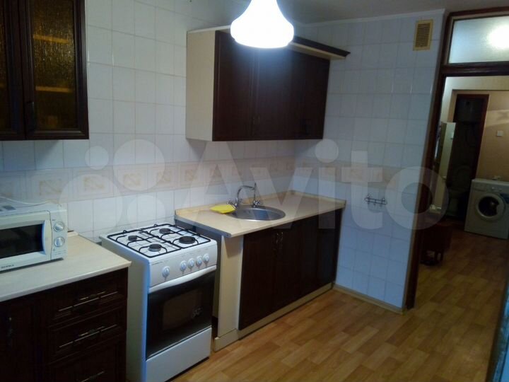 2-к. квартира, 54 м², 3/10 эт.