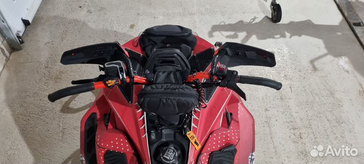 BRP SKI-DOO Summit x expert 154 850 E-TEC