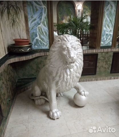 Львы гипсовые