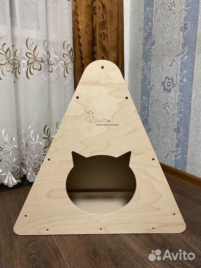 Домик для кошки с когтеточкой