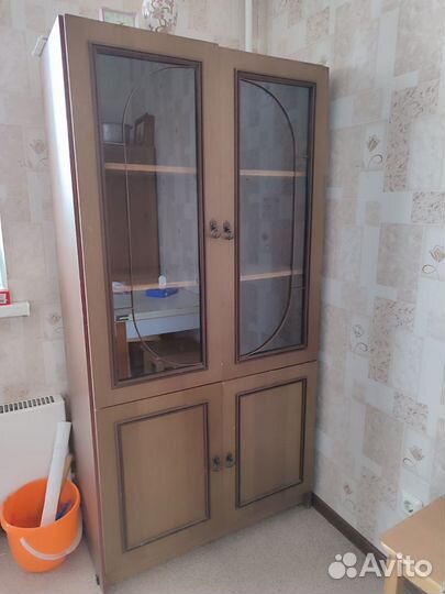 Шкаф сервант