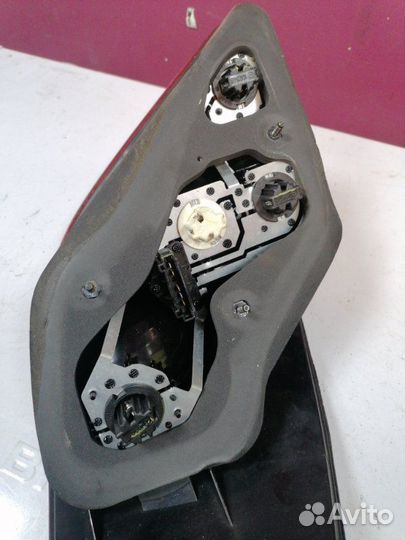 Фонарь задний задний правый Mercedes Benz R 320Cdi