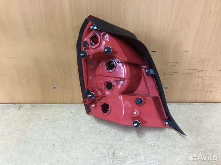 Фонарь задний правый Hyundai Elantra XD (00-10г)