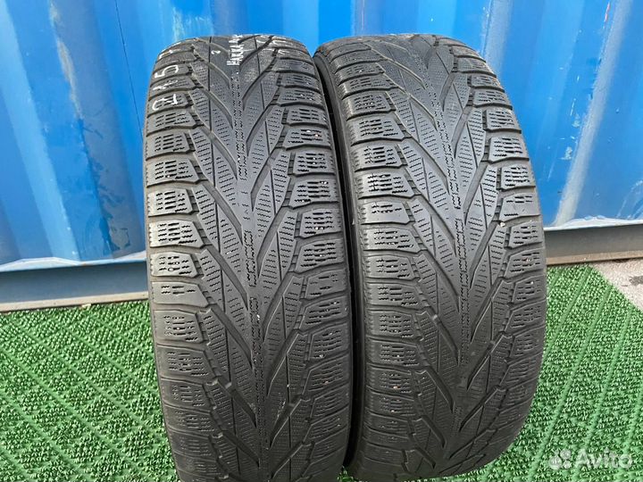 Nokian Tyres Hakkapeliitta R2 SUV 215/70 R16 118R