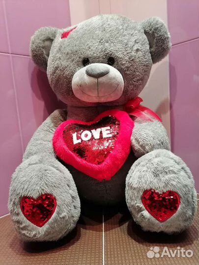Плюшевый медведь с сердцем 60 см