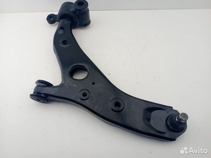 Рычаг подвески нижний передний правый Mazda Gj