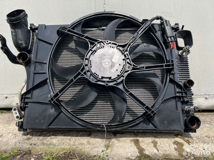 Кассета радиатора на Mercedes S W221 CL216