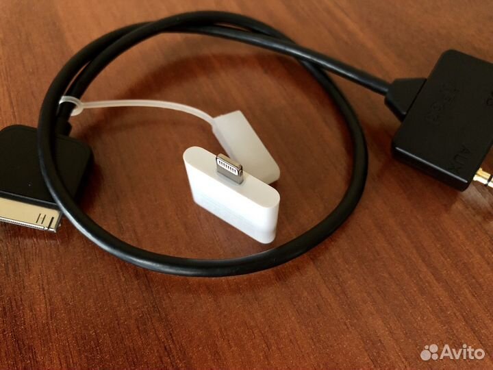 Apple Lightning to 30-pin Adapter