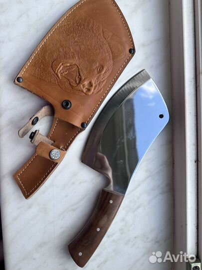 Кухонный нож топорик с чехлом из кожи