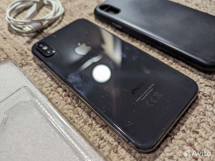 Телефон iPhone X(10) 88 акб