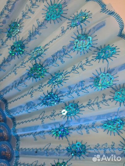 Веер голубой для танцев или театра