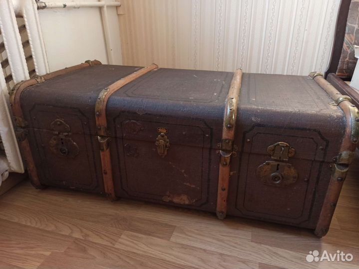 Чемодан-сундук каретный