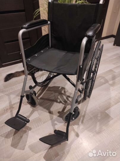 Кресло - коляска инвалидная складная