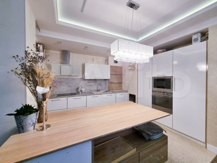 4-к. квартира, 165 м², 4/18 эт.