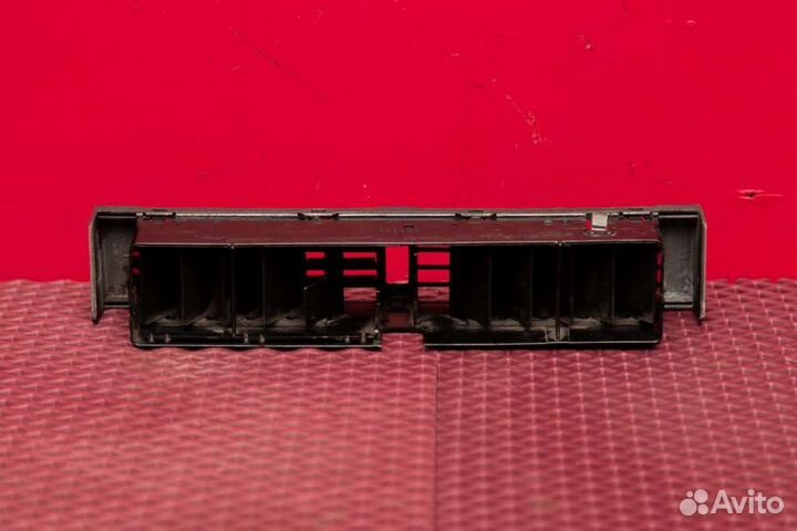 Дефлектор Mercedes E200 W124 M102 1990