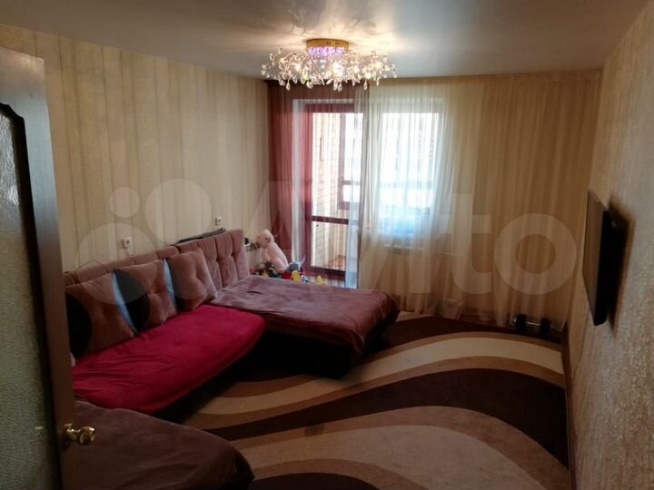 2-к. квартира, 64 м², 8/10 эт.