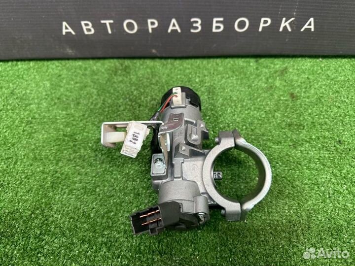 Замок зажигания с ключом(2шт.), личинкой двери