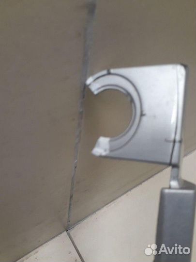 Накладка двери багажника правая верхняя 2006