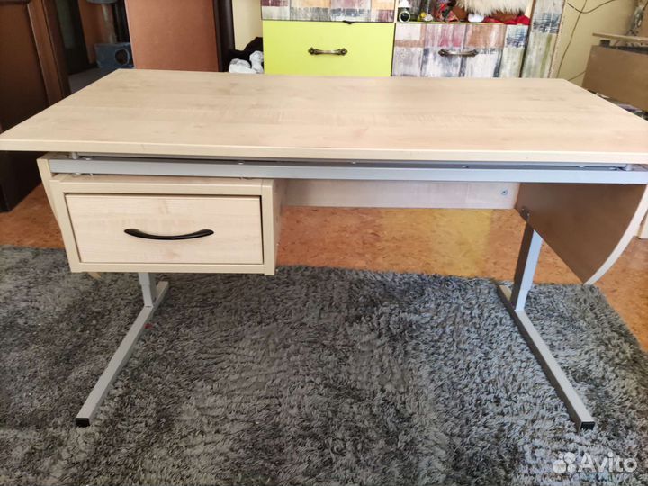 Детский письменный стол бу