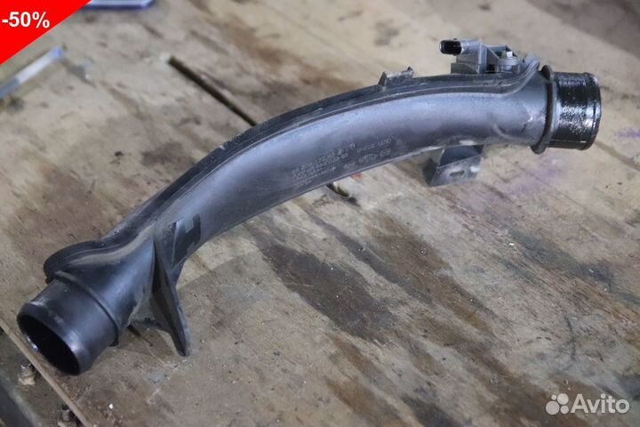 Патрубок интеркуллера на Пежо 3008 1