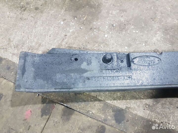 Усилитель переднего бампера ford focus 1