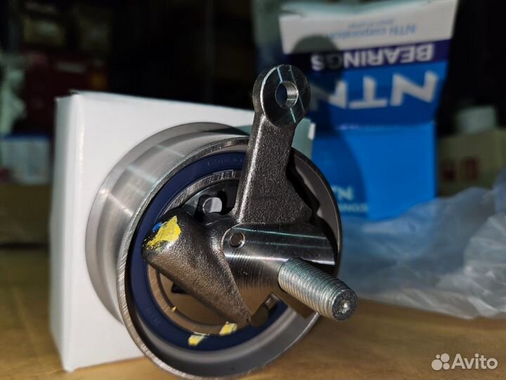 Ролик натяжной Mazda BT50 Ford Ranger aTU054B14