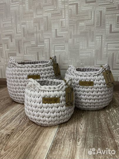 Набор вязаных корзин