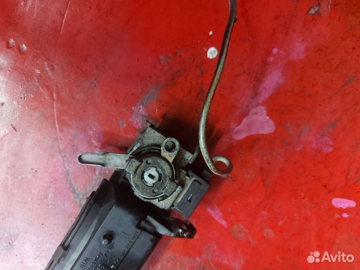 Ауди А4 б5 левая ручка двери