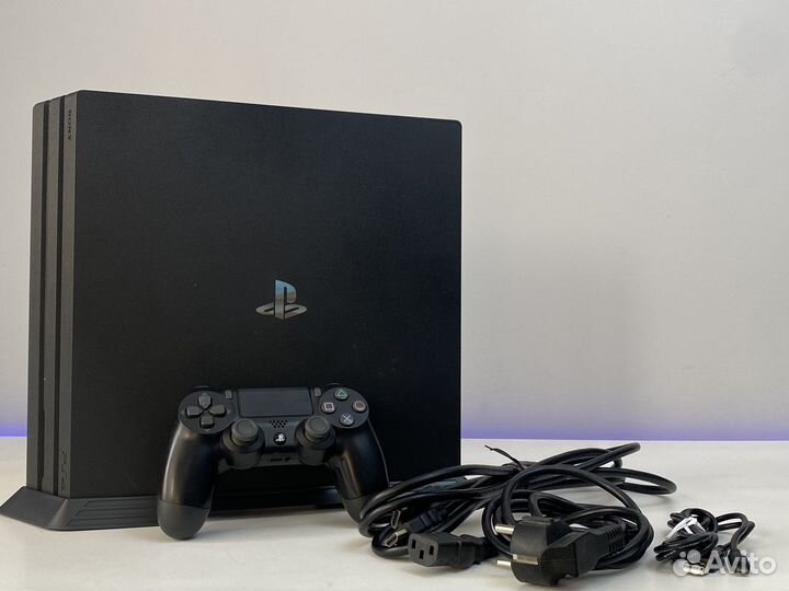 PS 4 pro 1 tb чёрная 3 рев. + 2 геймпада + игры