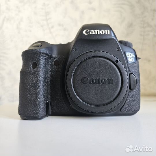 Зеркальный фотоаппарат Canon 6D Хороший Комплект