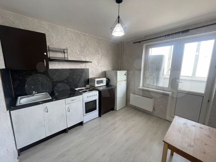 1-к. квартира, 35 м², 10/16 эт.