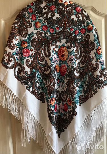 Платок традиционный с Павлопосадским рисунком