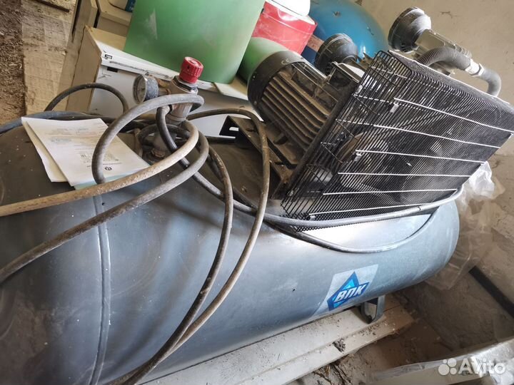 Воздушный компрессор