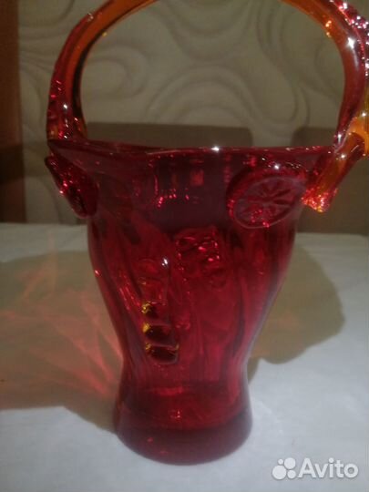 Ваза конфетница СССР цветное рубиновое стекло