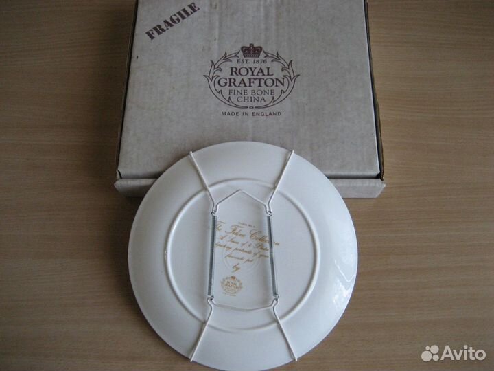 Тарелка настенная костяной фарфор. (Англия)