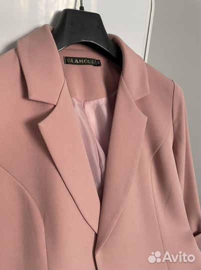 Костюм женский