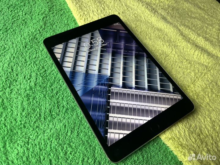 iPad mini 16gb с симкой + кабель