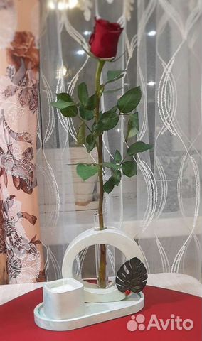 Подарочный набор из вазы, свечи и подноса