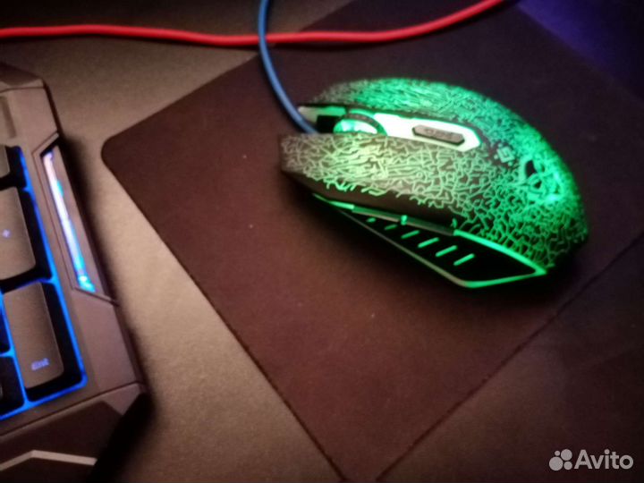 Игровая клавиатура и мышь