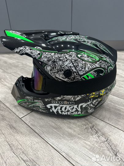 Мото шлем кроссовый