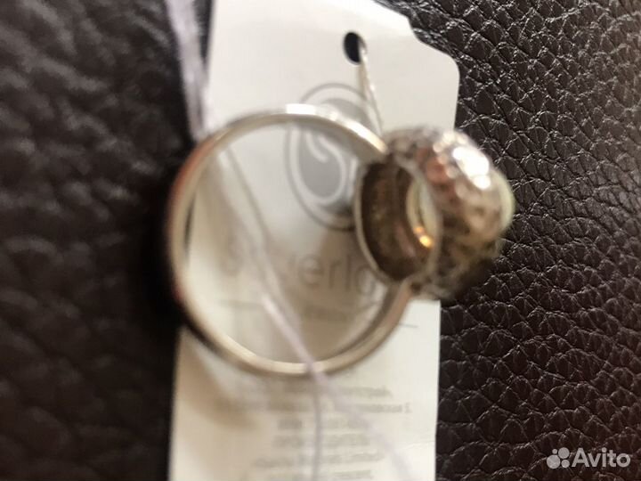 Опал в серебре