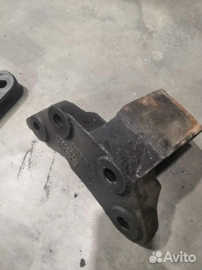 Кронштейн двигателя DAF