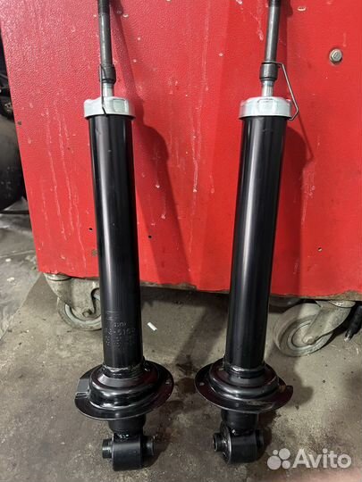 Амортизаторы Лексус is250