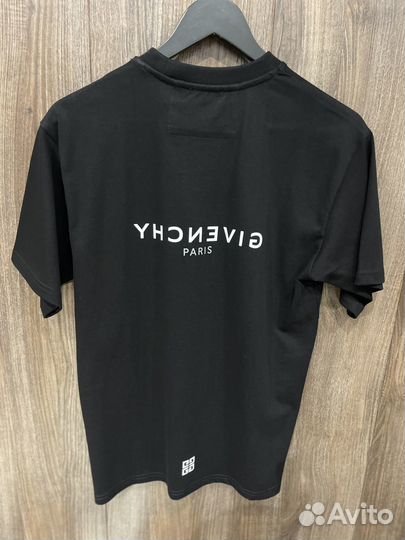 Футболка givenchy