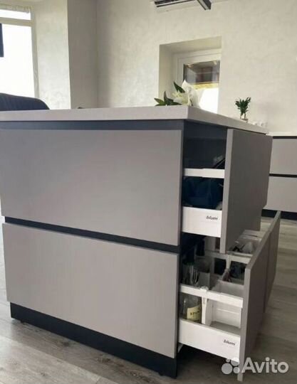 Кухонный гарнитур новый