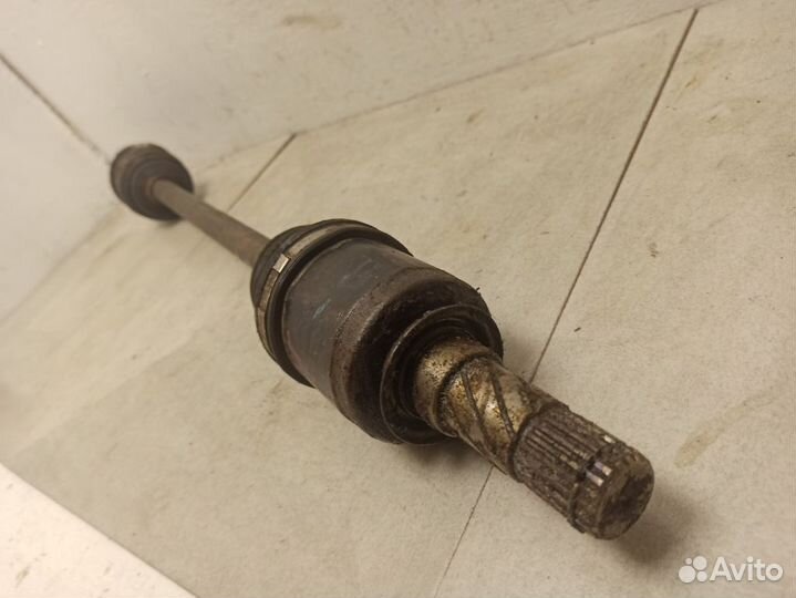 Привод задний Субару