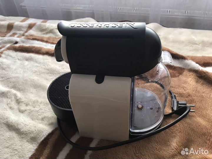 Кофемашина delonghi nespresso essenza