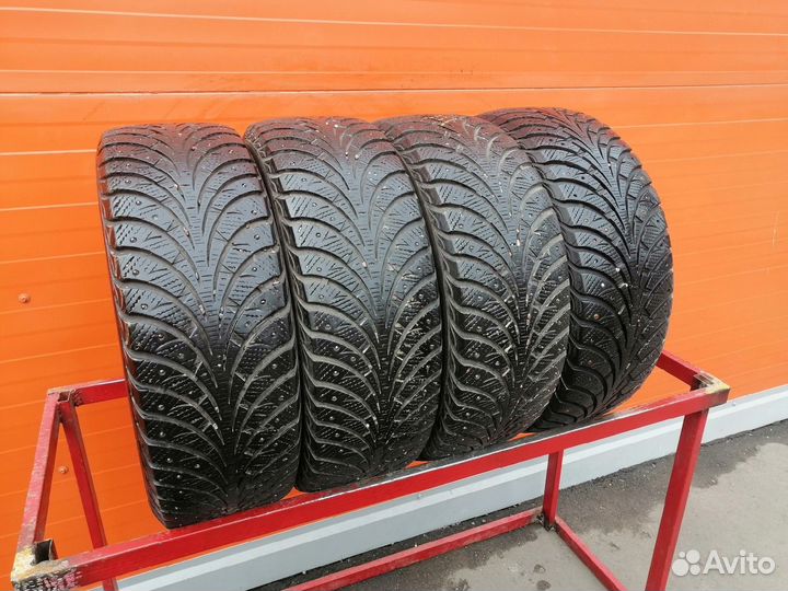 Goodyear UltraGrip Extreme 205/55 R16